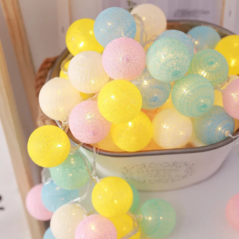 Guirlande colorés boule de coton pour chambre d'enfants