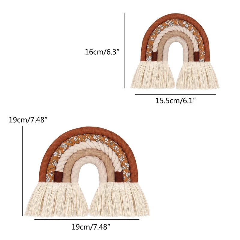 Ornement en macramé tissé coloré